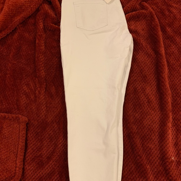 White mid rise skinny jeans - Picture 2 of 8